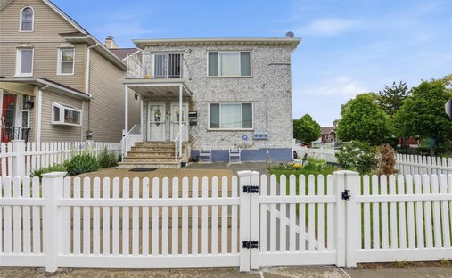 House in New York, New York, United States 1