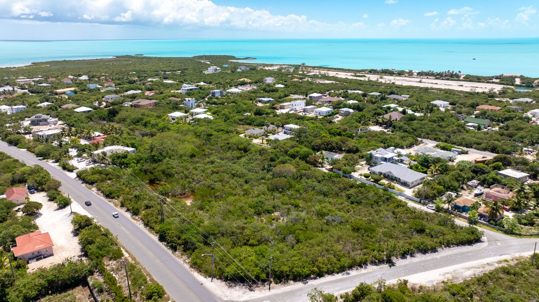 Land in Leeward Settlement, Caicos Islands, Turks and Caicos Islands 2 - 17894015
