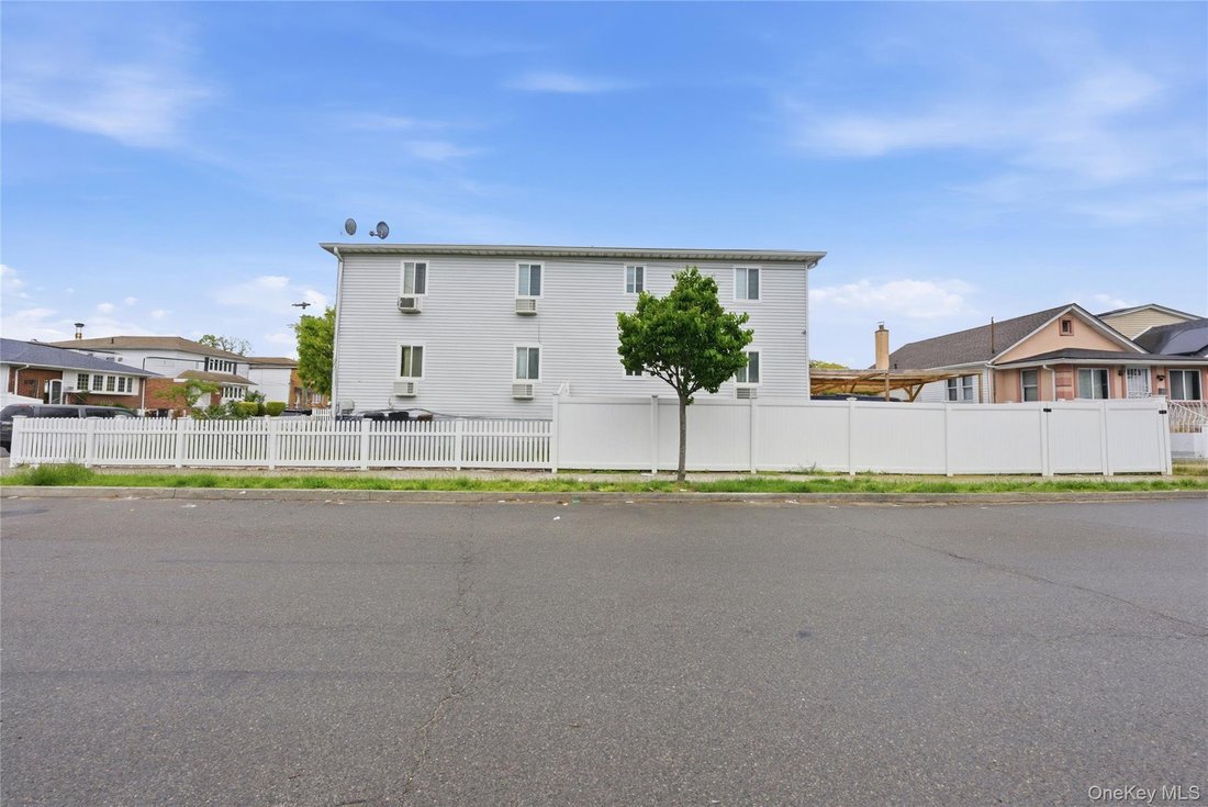 House in New York, New York, United States 5 - 17893588