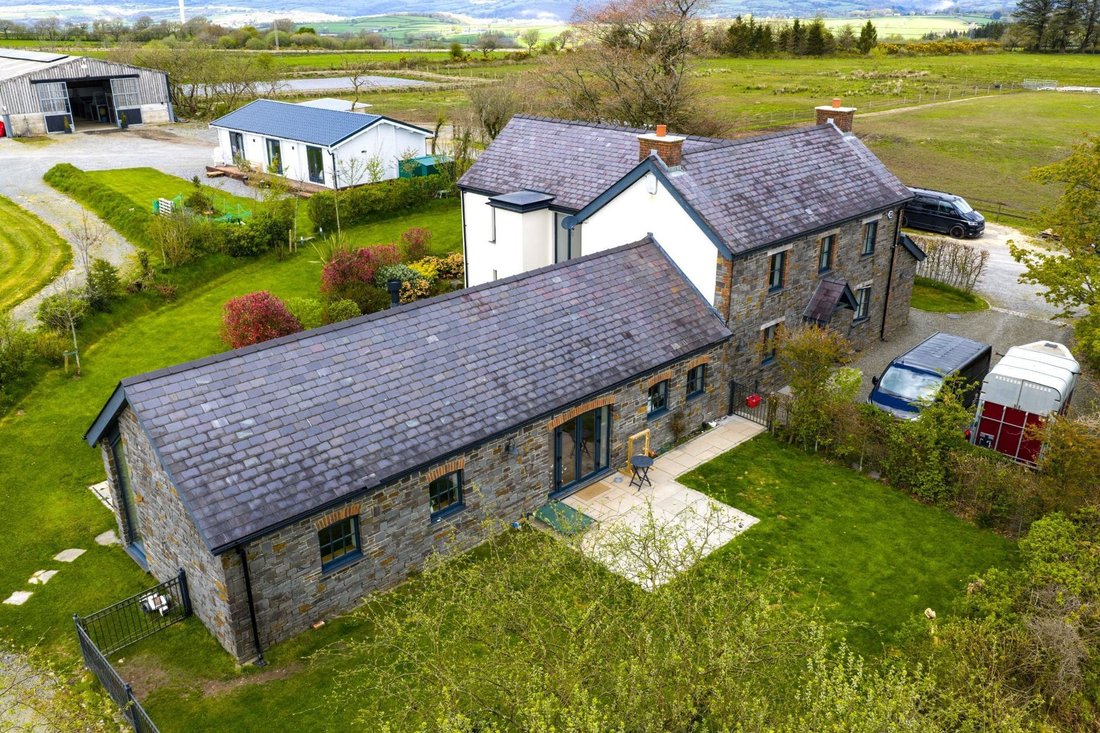 House in Llanfihangel-ar-Arth, Wales 5 - 17894032