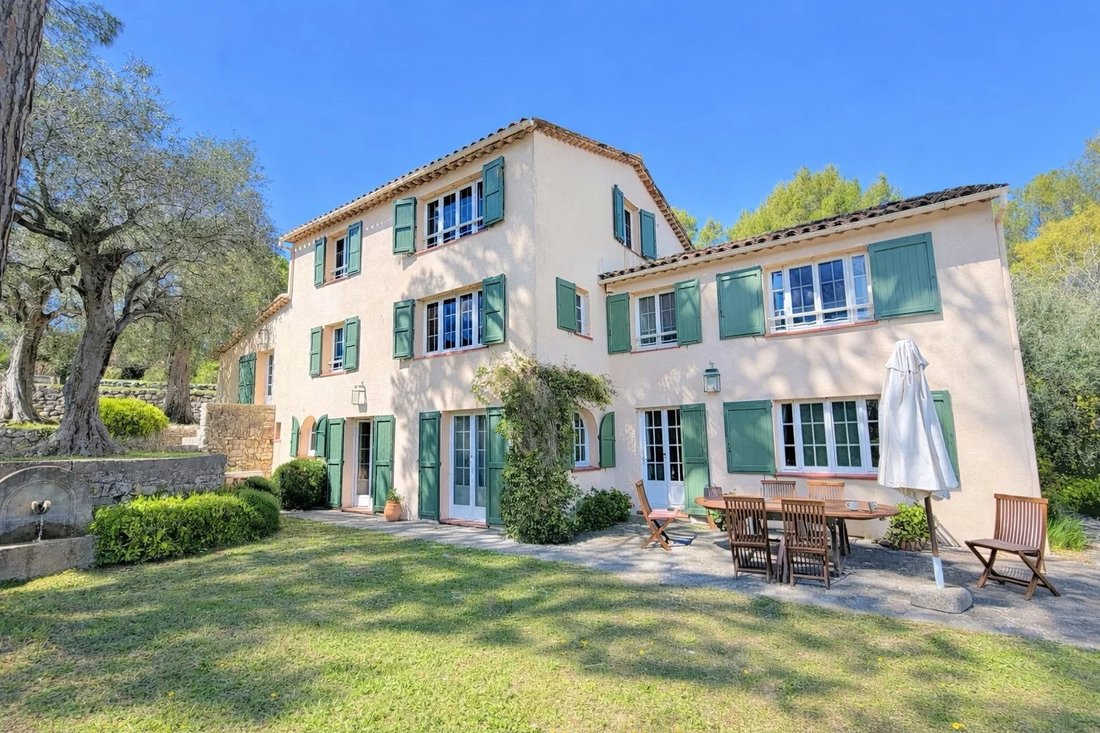House in Grasse, Provence-Alpes-Côte d'Azur, France 4 - 17894365