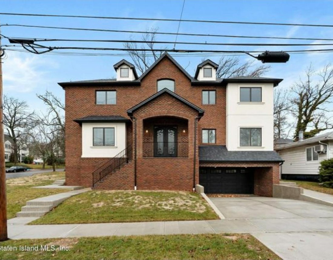 House in New York, New York, United States 1 - 17894250