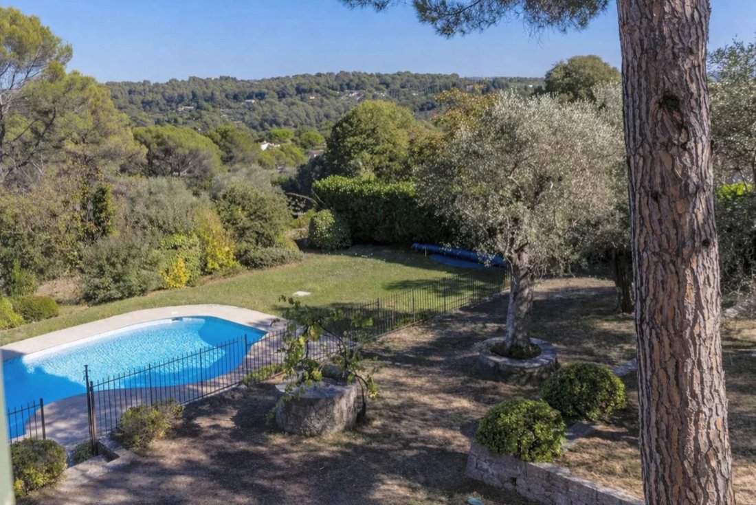 House in Grasse, Provence-Alpes-Côte d'Azur, France 2 - 17894365