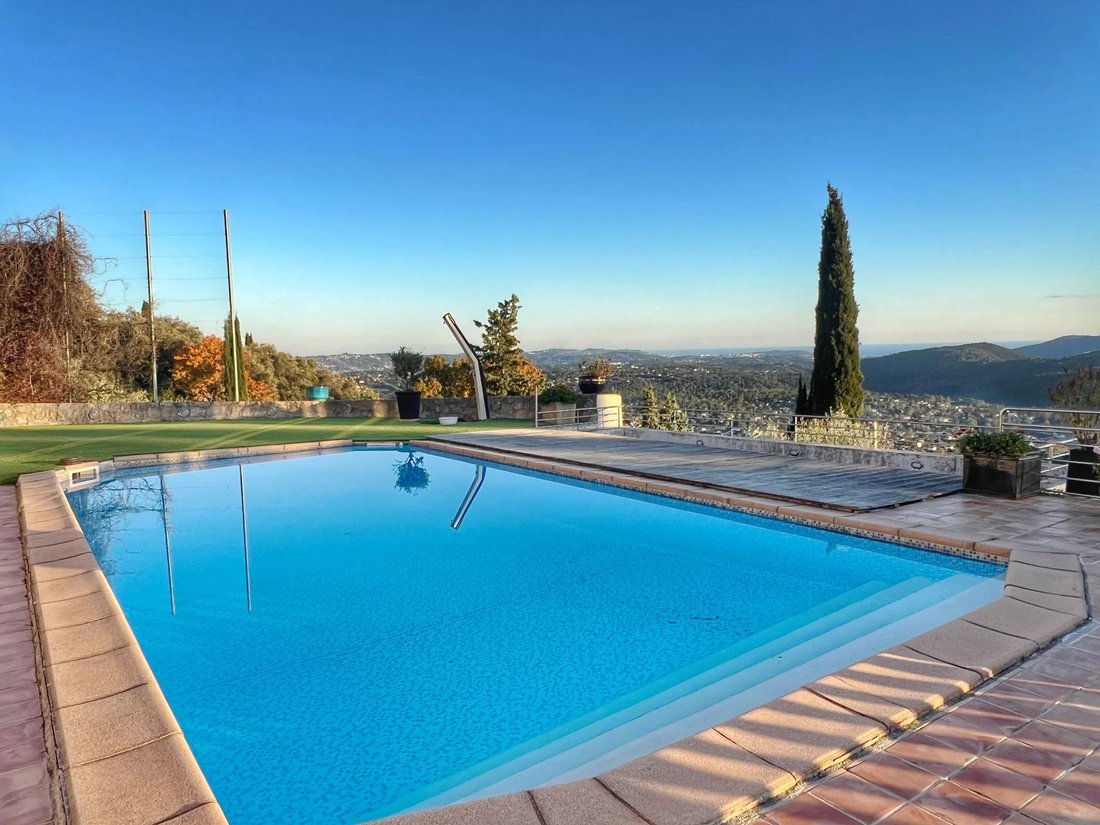 Villa in Cabris, Provence-Alpes-Côte d'Azur, France 4 - 17894345