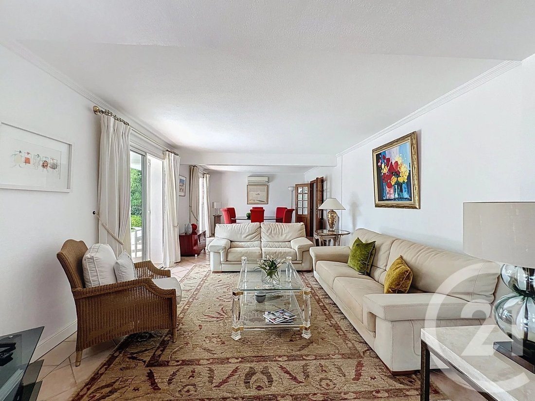 House in Mougins, Provence-Alpes-Côte d'Azur, France 5 - 17537254