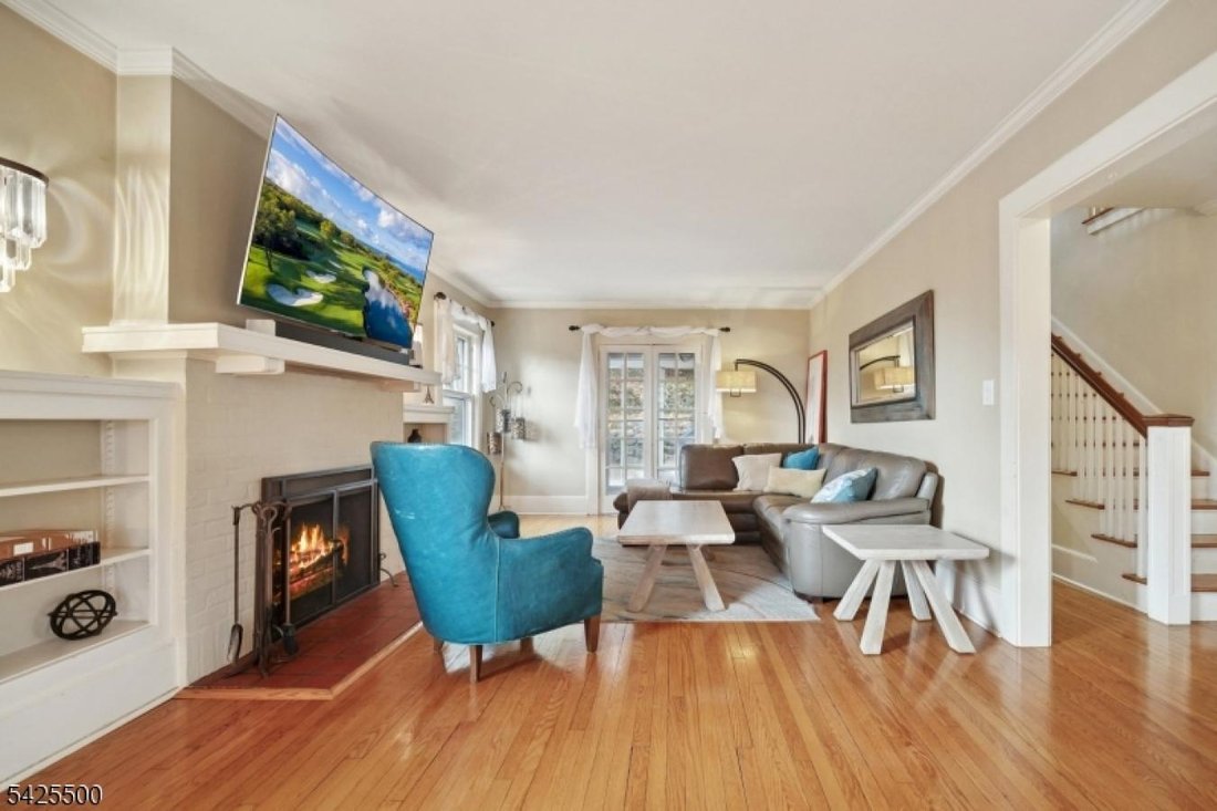House in Montclair, New Jersey, United States 2 - 17894286