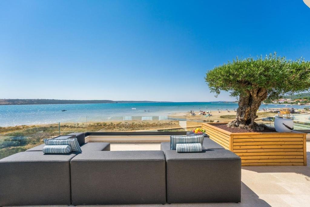 House in Jezerane, Lika-Senj County, Croatia 2 - 17894280