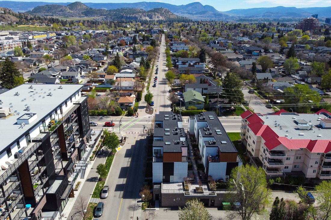 Townhouse in Kelowna, British Columbia, Canada 4 - 17894446