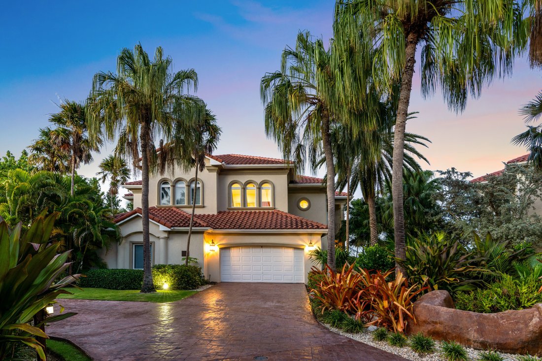 Villa in West Bay, West Bay, Cayman Islands 1 - 17894634