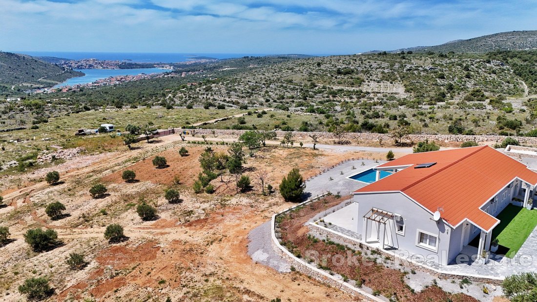 Villa in Rogoznica, Sibenik-Knin County, Croatia 1 - 17894626