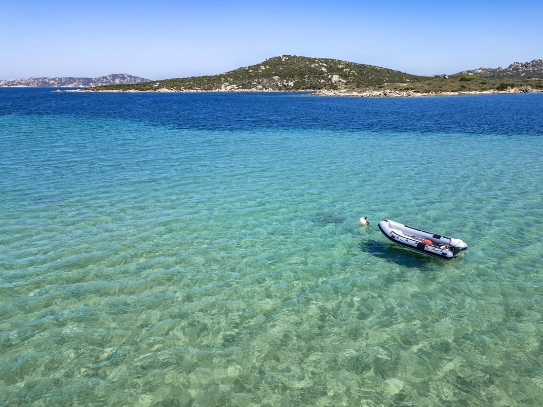 Villa à Porto Pollo, Sardaigne, Italie 1 - 17894538