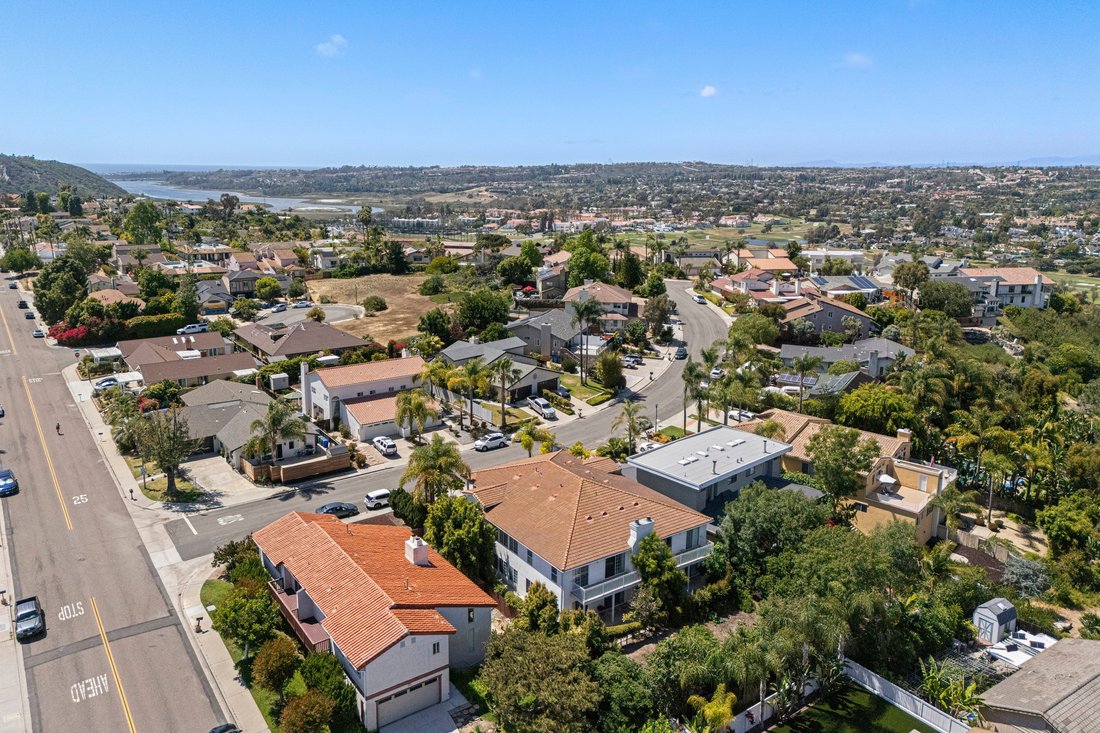 Carlsbad, California, United States 2 - 17894453