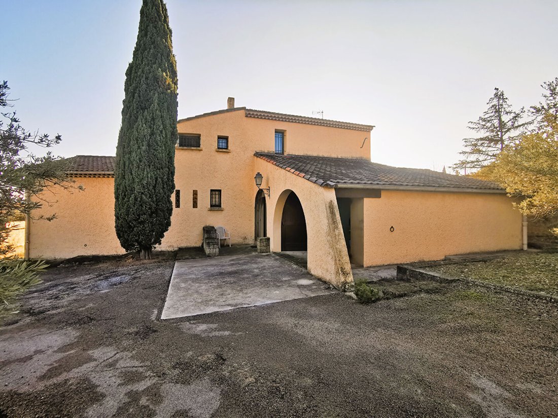 Villa in Ferrages, La Fare-les-Oliviers, France 5 - 17894489