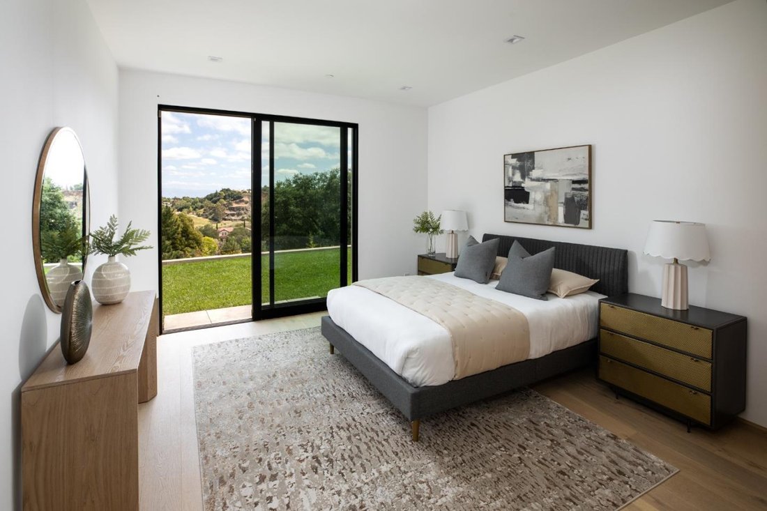 House in Los Altos Hills, California, United States 4 - 17894633