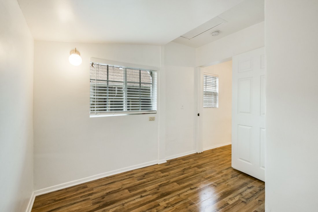 Los Angeles, California, United States 5 - 17894435