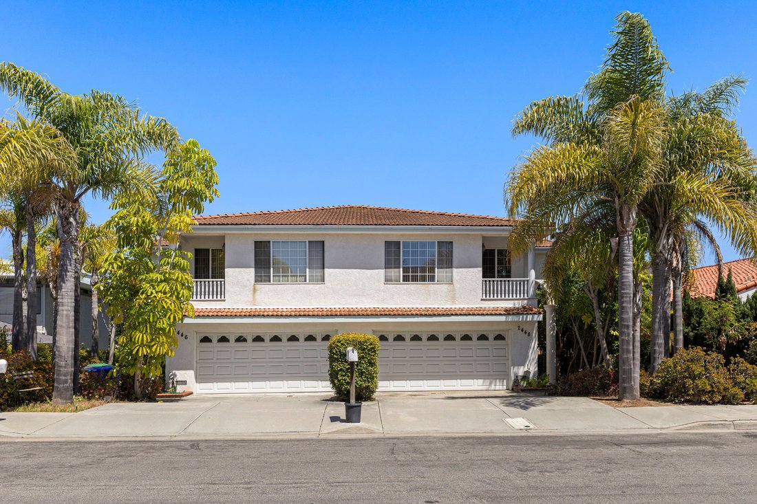 Carlsbad, California, United States 1 - 17894453