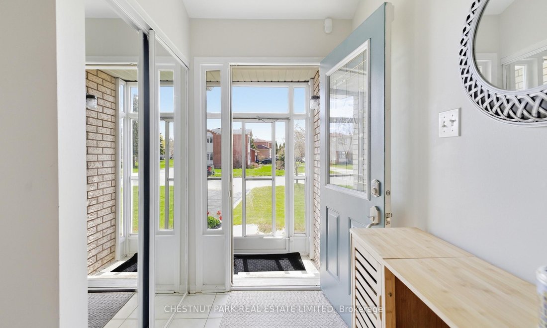 House in Innisfil, Ontario, Canada 2 - 17894647