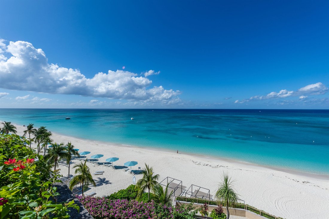 Condo in George Town, George Town, Cayman Islands 1 - 17894644