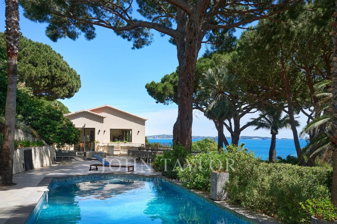Estate in Cannes, Provence-Alpes-Côte d'Azur, France 2 - 15637957