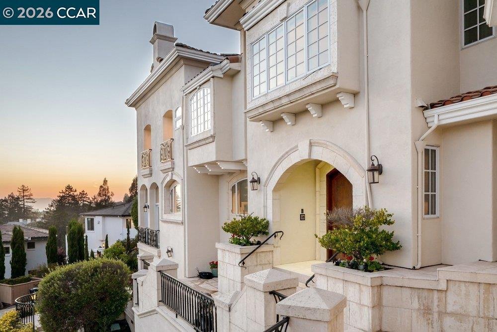 House in Oakland, California, United States 2 - 17894520