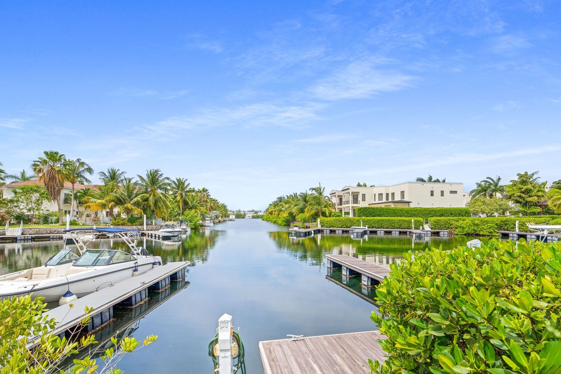 Condo in West Bay, West Bay, Cayman Islands 1 - 17894658
