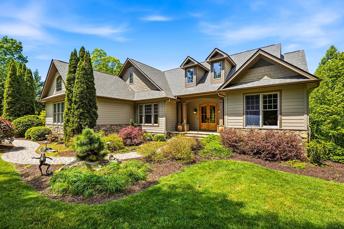 House in Laurel Park, North Carolina, United States 1 - 17894570
