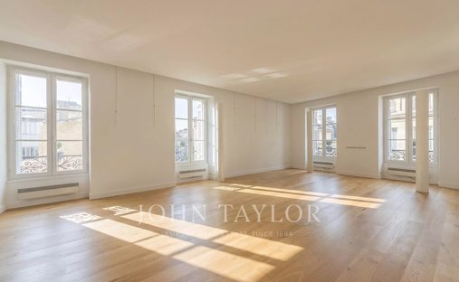 Apartment in Hôtel de Ville-Quinconce-Saint Seurin-Fondaudège, Bordeaux, France 1