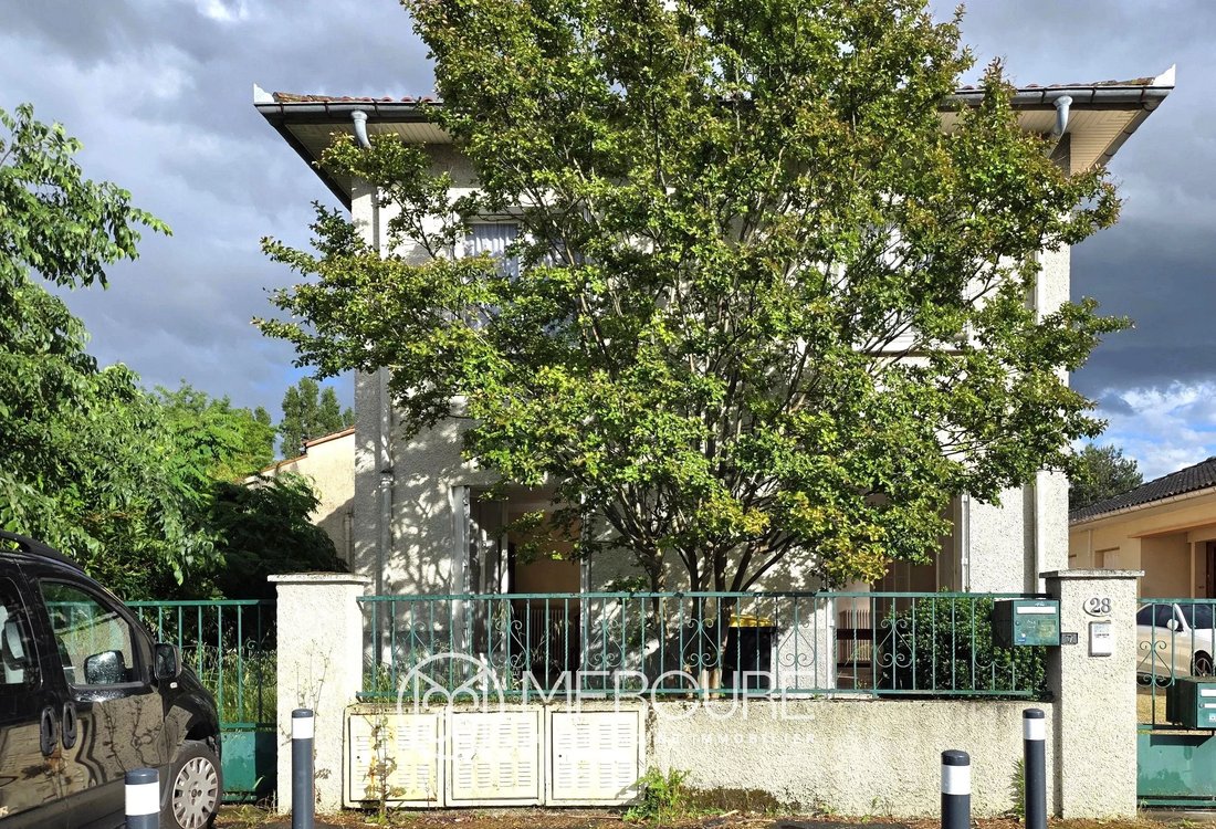 House in Croix Daurade-Borderouge-Paleficat-Trois Cocus, Toulouse, France 1 - 17894523