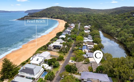 House in Pearl Beach, New South Wales, Australia 1