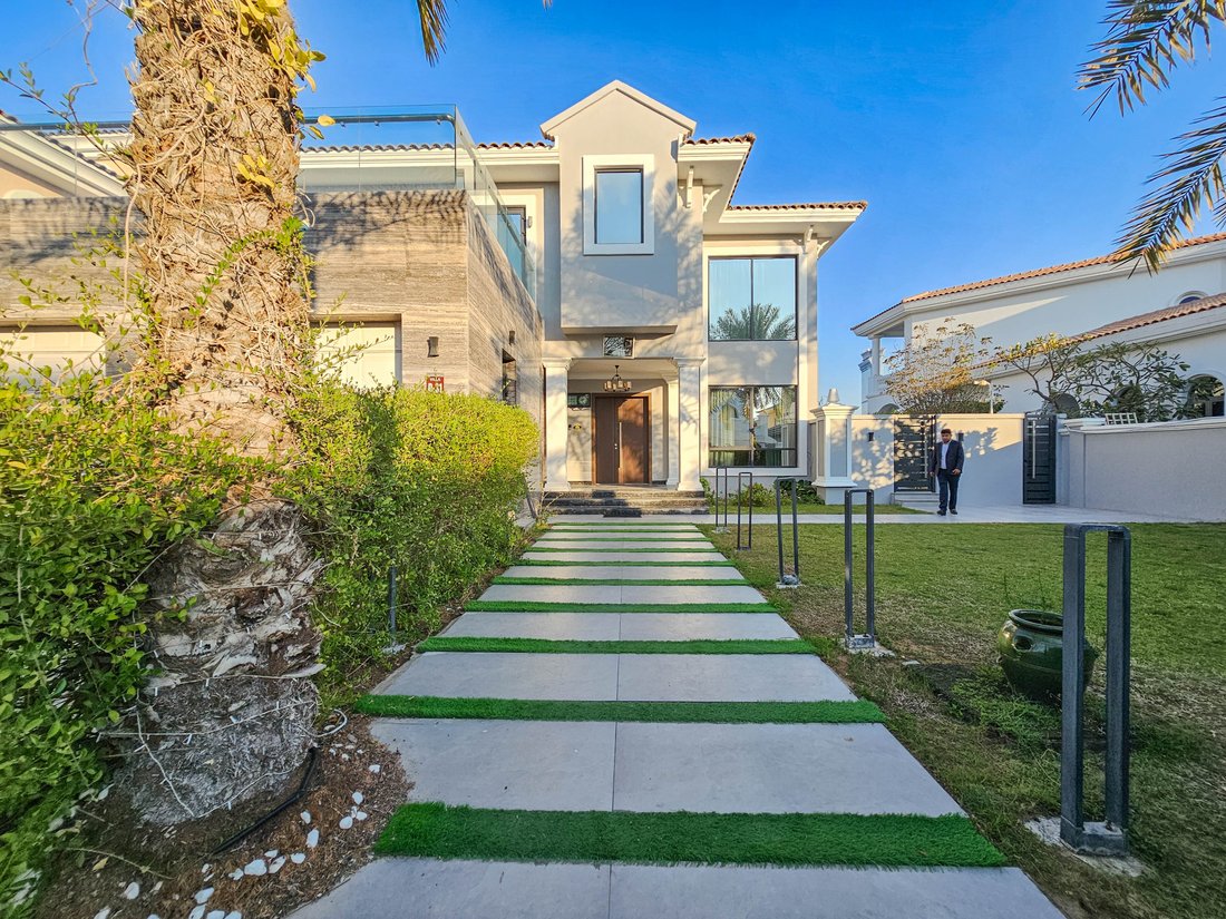 Villa in Palm Jumeirah, Dubai, United Arab Emirates 2 - 17895088