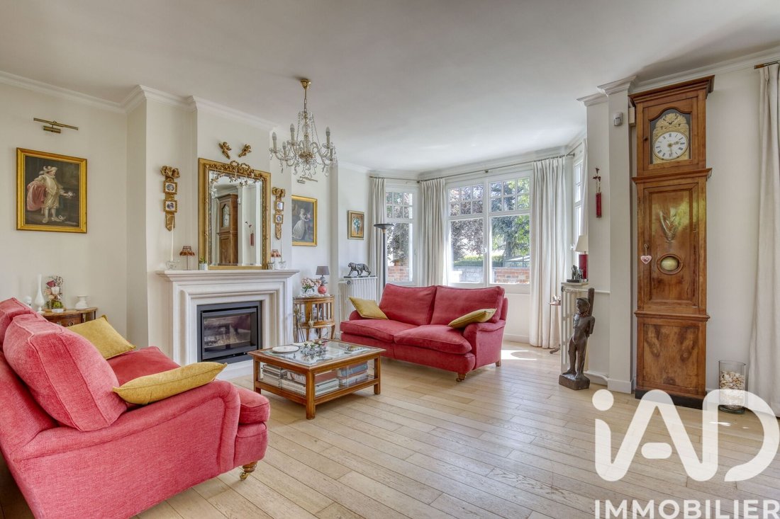 House in Centre Ville-Tour du Lac, Enghien-les-Bains, France 5 - 17897212