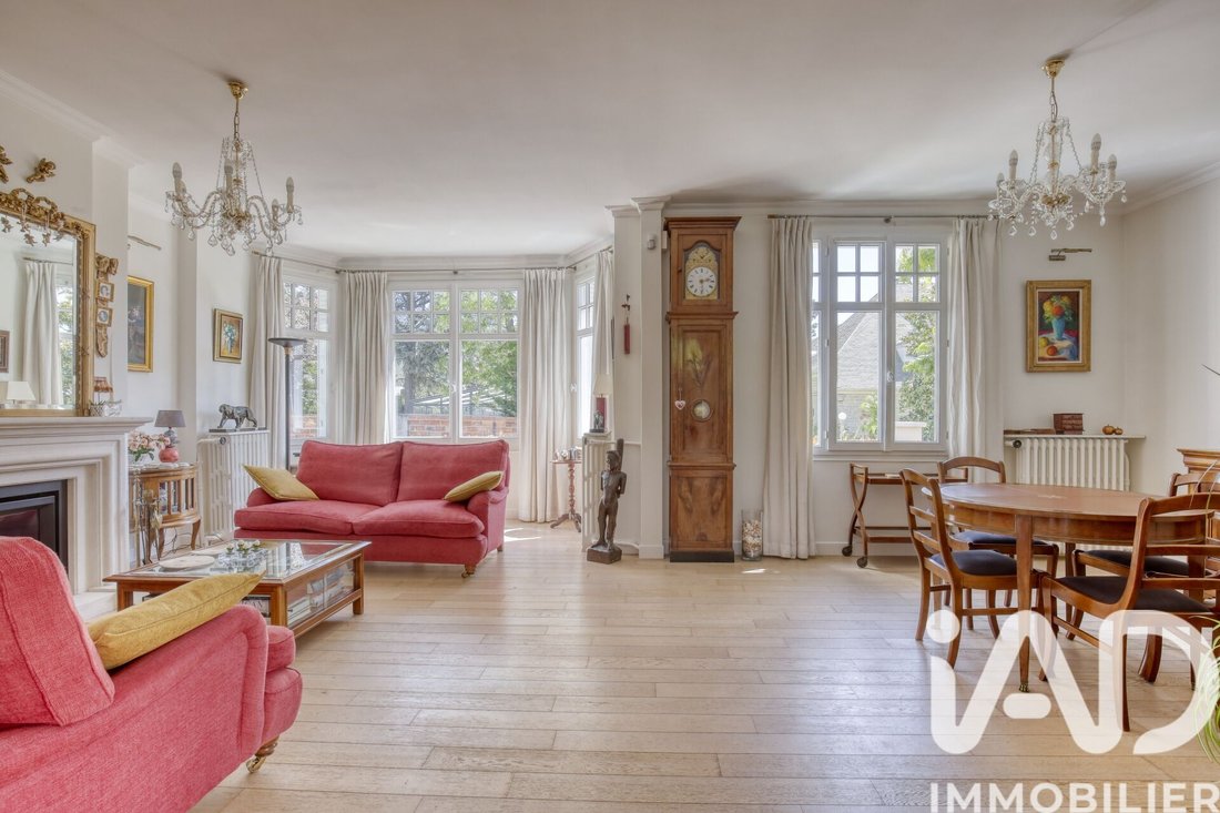 House in Centre Ville-Tour du Lac, Enghien-les-Bains, France 3 - 17897212