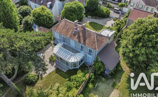 House in Arrondissement of Fontainebleau, Ile-de-France, France 1