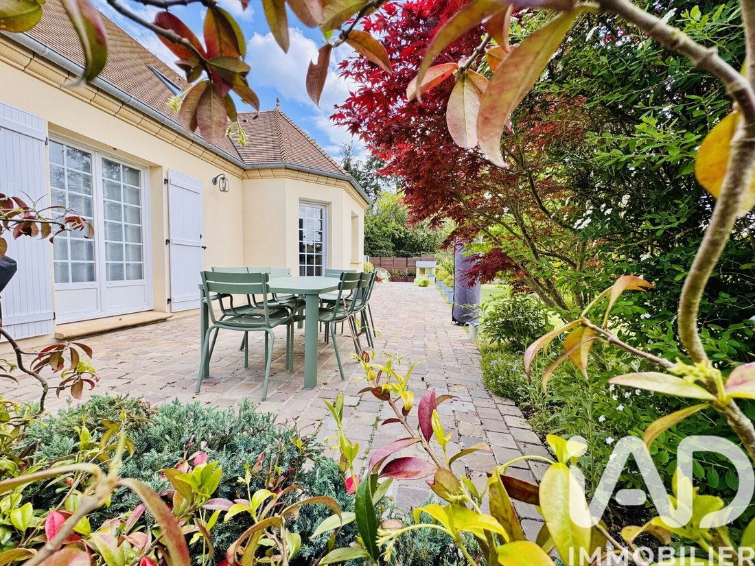 House in Bazoches-sur-Guyonne, Ile-de-France, France 4 - 17897139