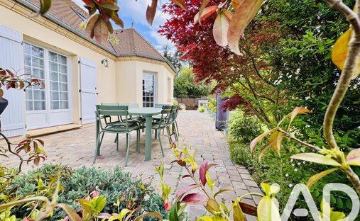 Haus in Bazoches-sur-Guyonne, Île-de-France, Frankreich 1