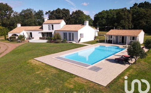 House in Saint-Gervais, Pays de la Loire, France 1