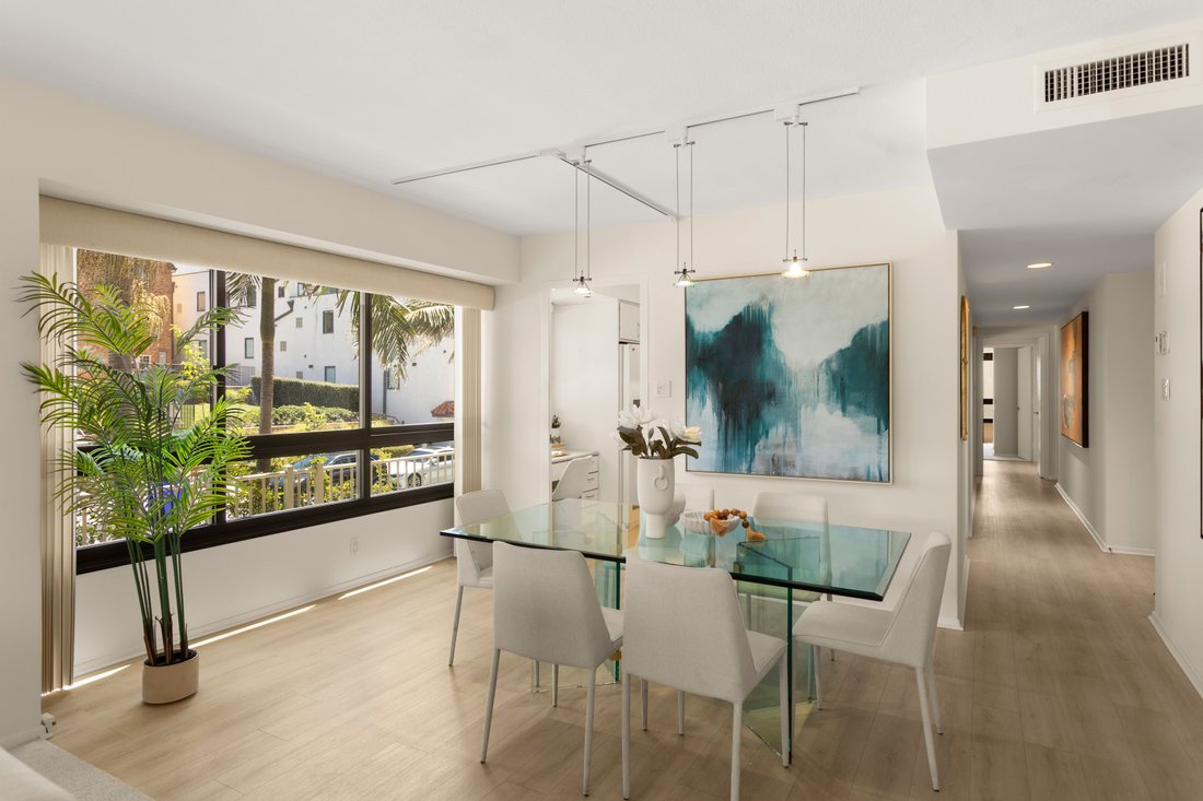 Condo in San Diego, California, United States 2 - 17895218