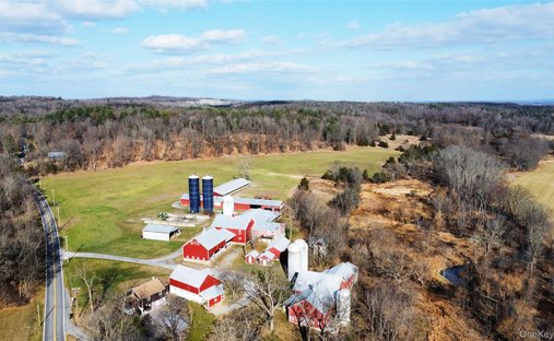 Land in Hudson, New York, United States 1