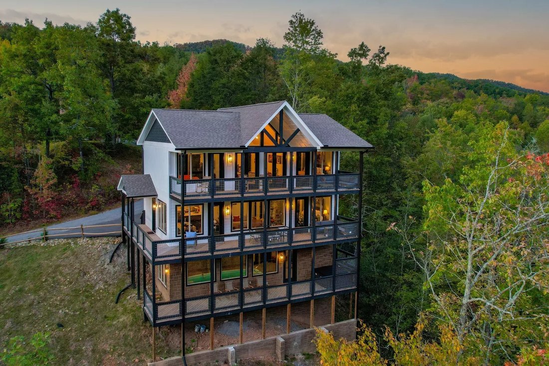 House in Gatlinburg, Tennessee, United States 2 - 17895207