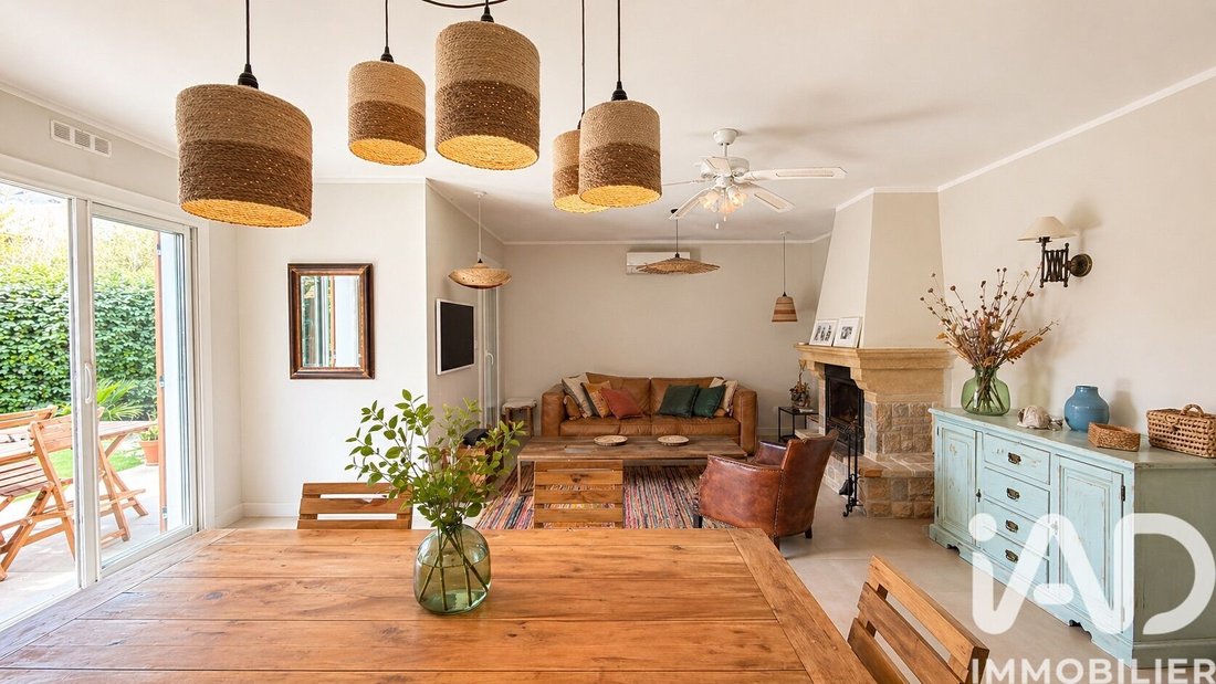House in Hyeres, Provence-Alpes-Côte d'Azur, France 5 - 17897324