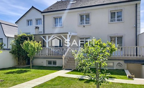 House in Guy Mocquet-Jean Mermoz, Gournay-sur-Marne, France 1
