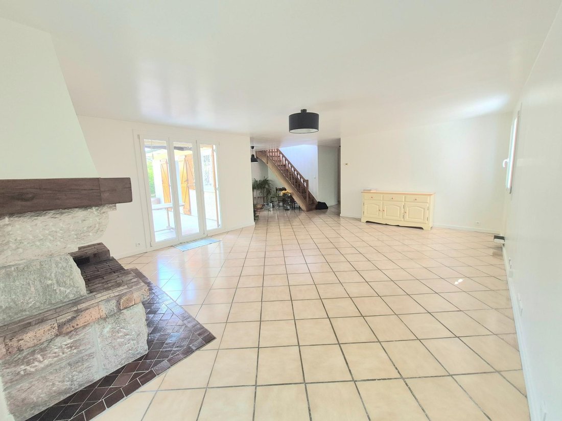 House in Bercheres Nord, Pontault-Combault, France 3 - 17349395