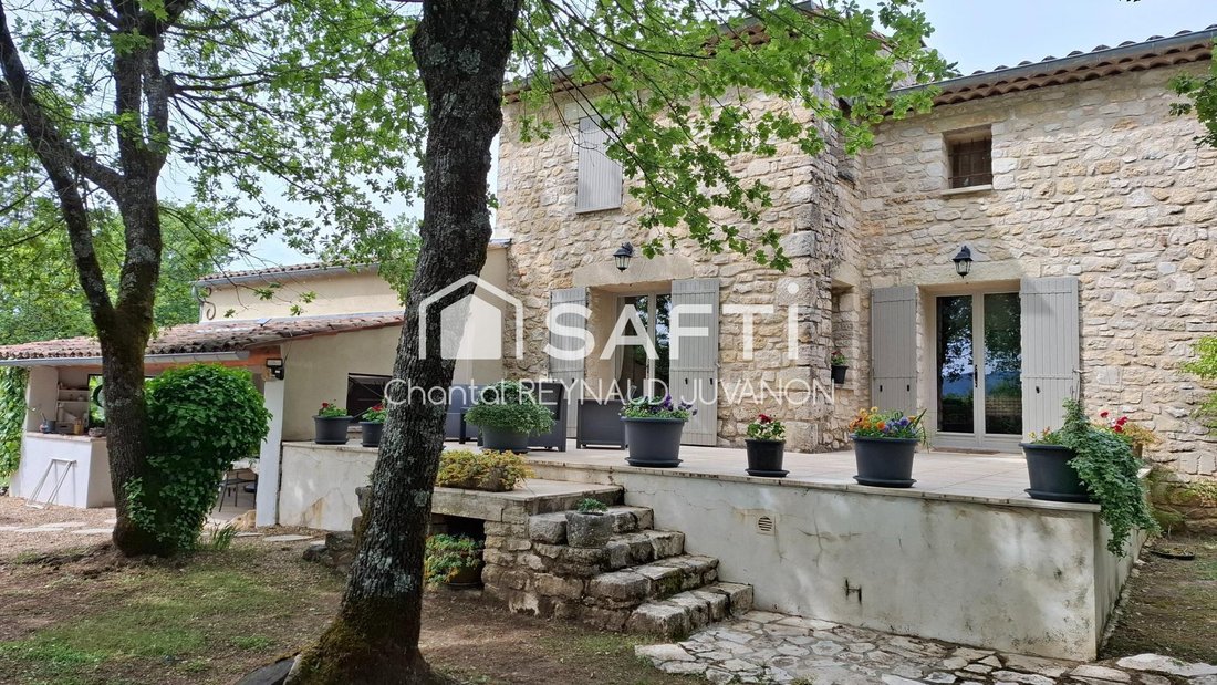 House in Caseneuve, Provence-Alpes-Côte d'Azur, France 1 - 17895155