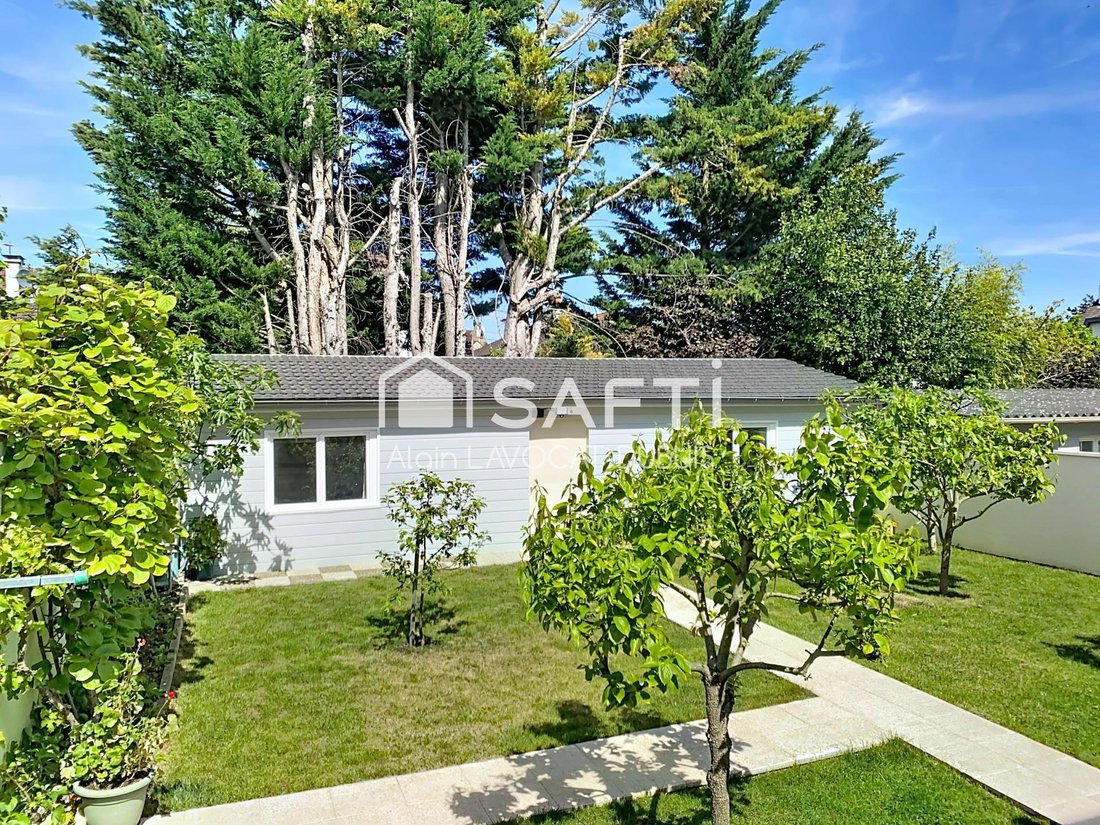 Haus in Guy Mocquet-Jean Mermoz, Gournay-sur-Marne, Frankreich 1 - 17785789