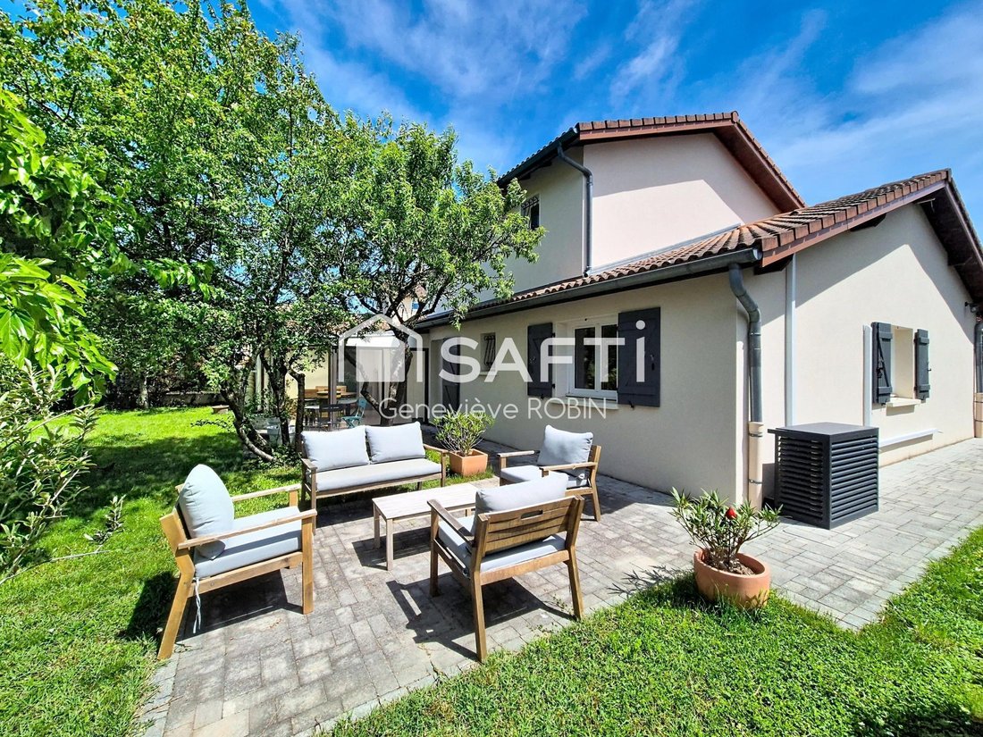 House in Sainte-Consorce, Auvergne-Rhône-Alpes, France 2 - 17895093