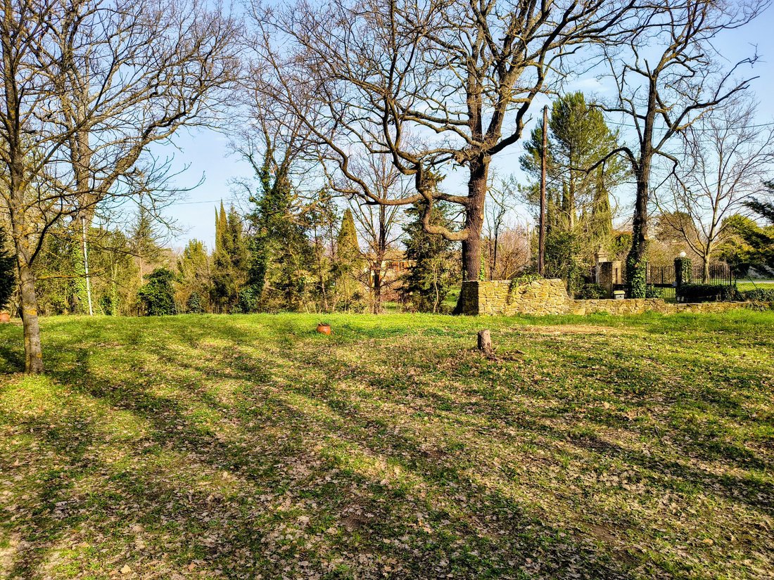 Land in Granettes-Jauberte-Sainte Anne, Aix-en-Provence, France 2 - 17894793