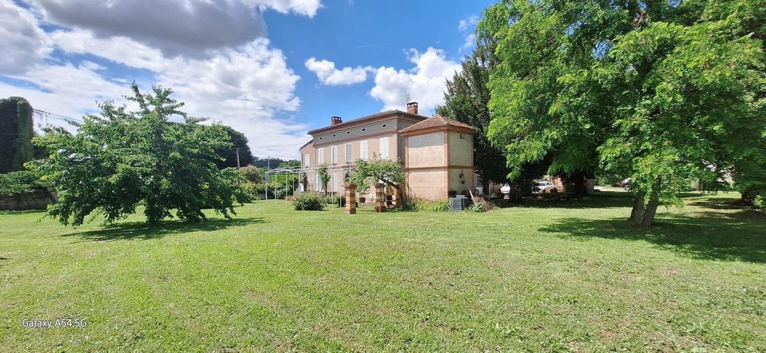 House in Castelnau-de-Levis, Occitania, France 1 - 17437203