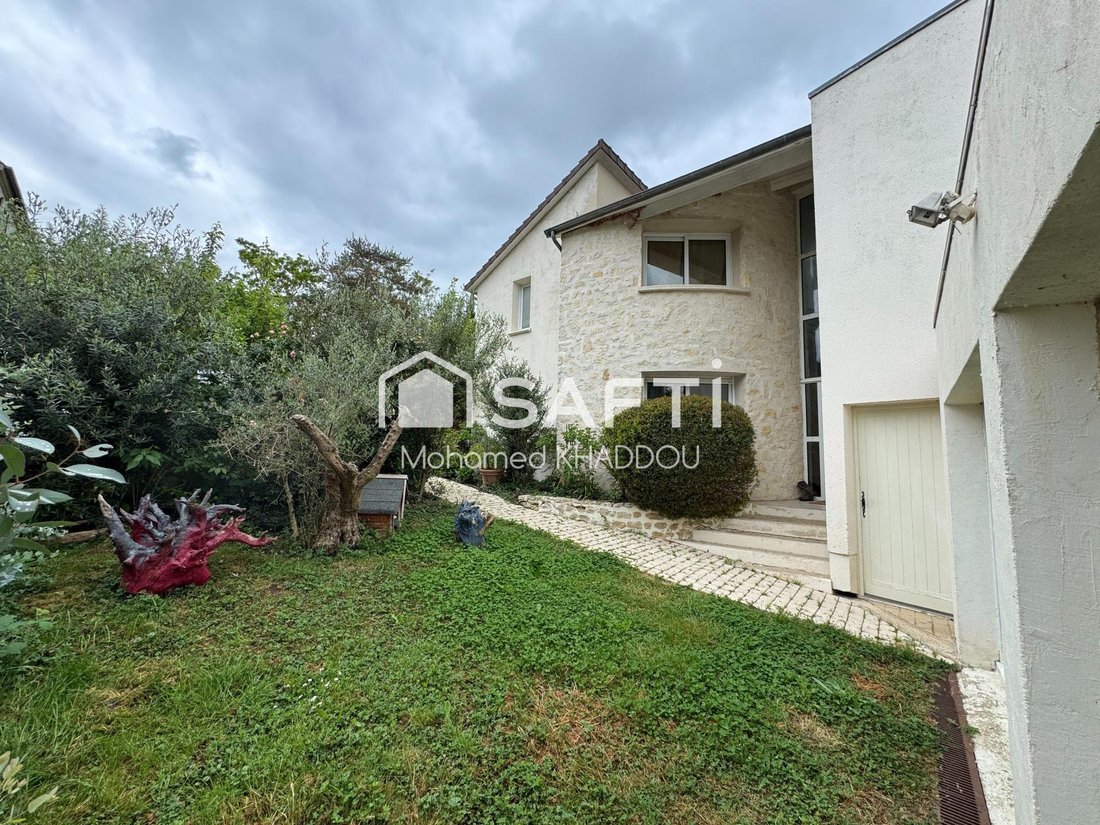 House in Orgeval, Ile-de-France, France 3 - 17895140