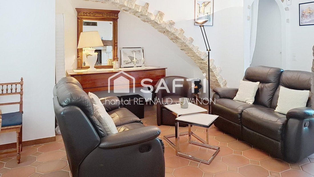 House in Caseneuve, Provence-Alpes-Côte d'Azur, France 4 - 17895155