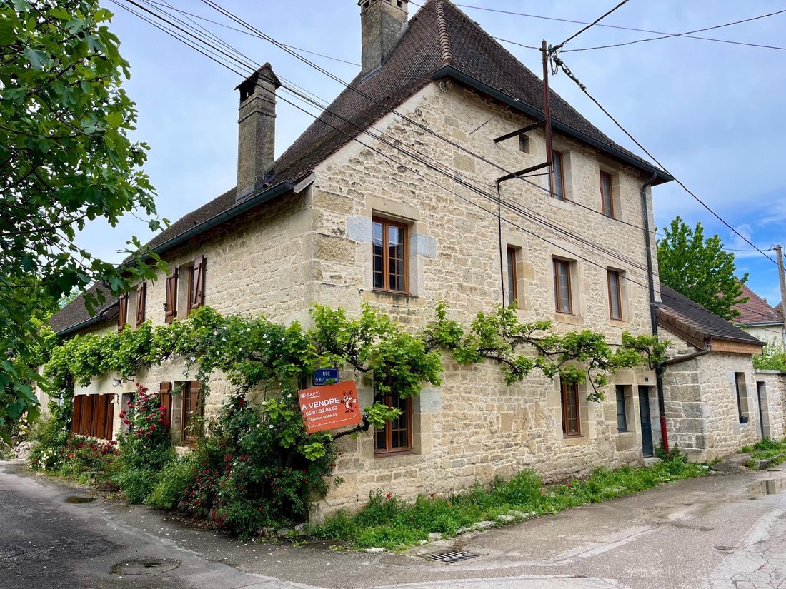 House in Port-Lesney, Bourgogne – Franche-Comté, France 1 - 17763791